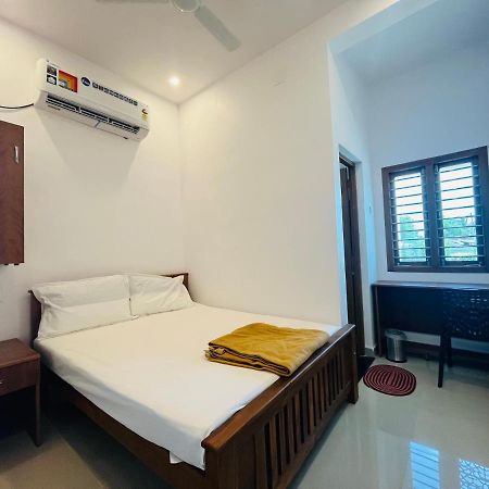 Sri Balaji Lodging Hotel Tiruchchendur Luaran gambar