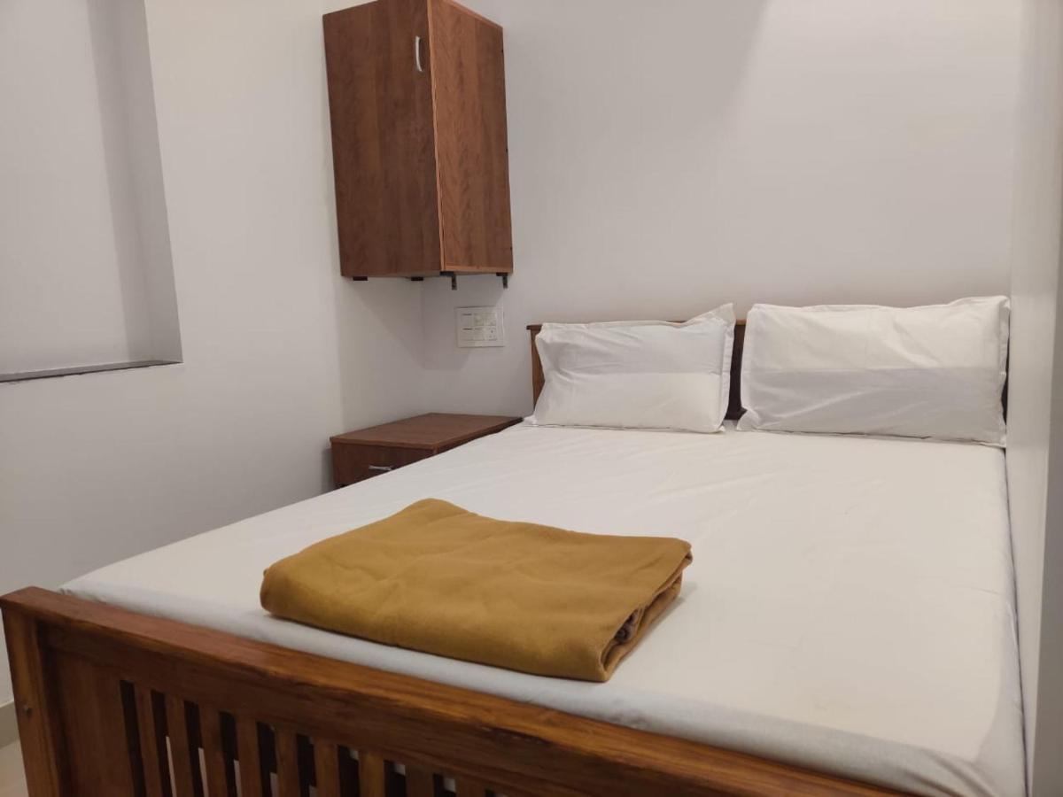 Sri Balaji Lodging Hotel Tiruchchendur Luaran gambar
