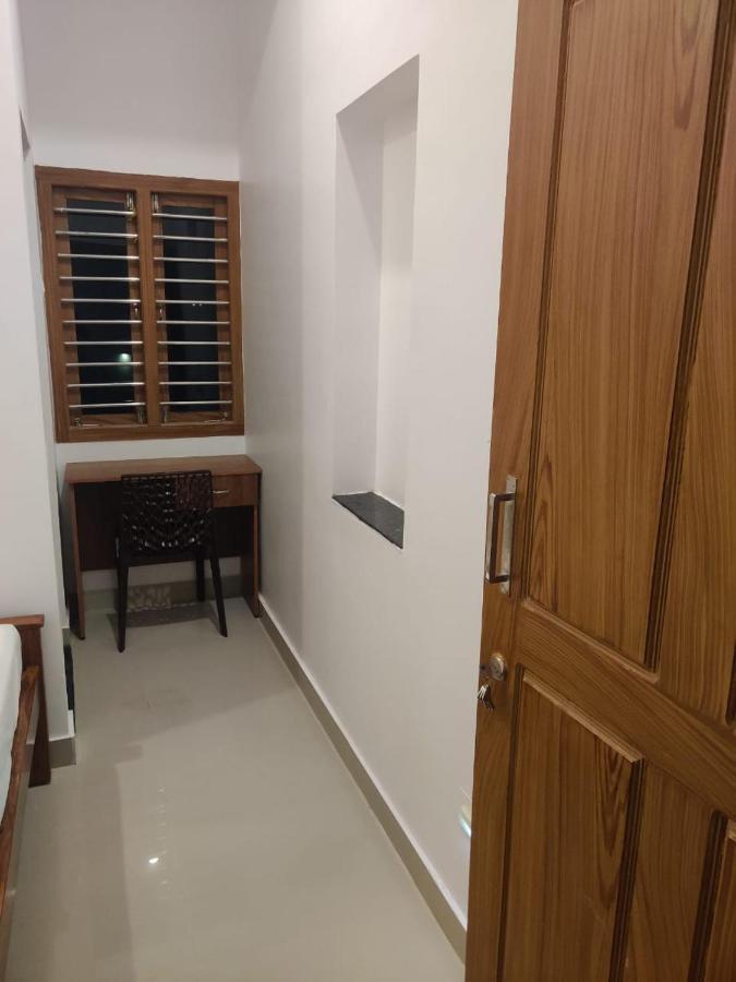 Sri Balaji Lodging Hotel Tiruchchendur Luaran gambar