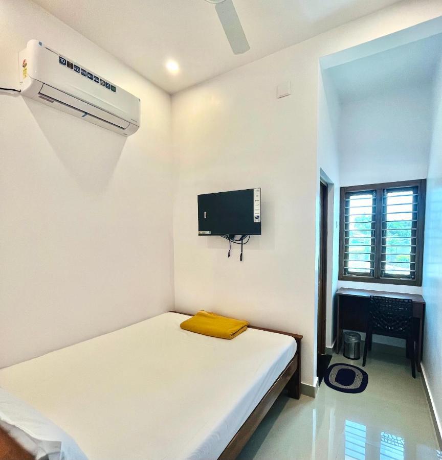 Sri Balaji Lodging Hotel Tiruchchendur Luaran gambar