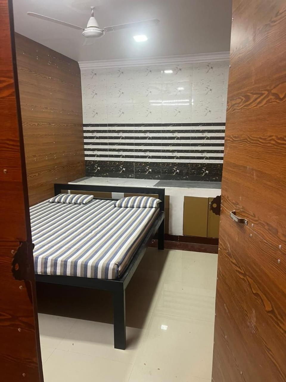 Sri Balaji Lodging Hotel Tiruchchendur Luaran gambar