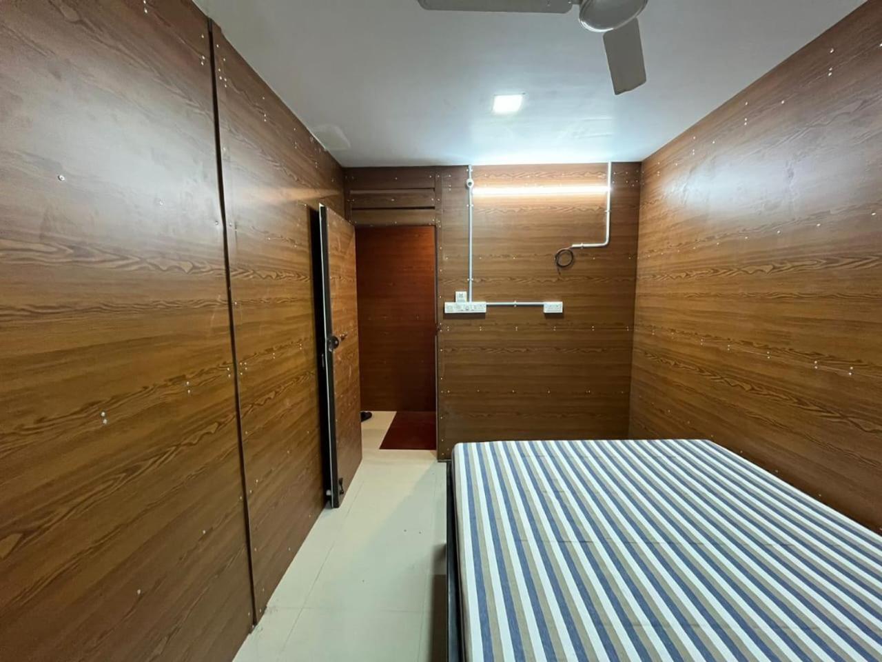 Sri Balaji Lodging Hotel Tiruchchendur Luaran gambar